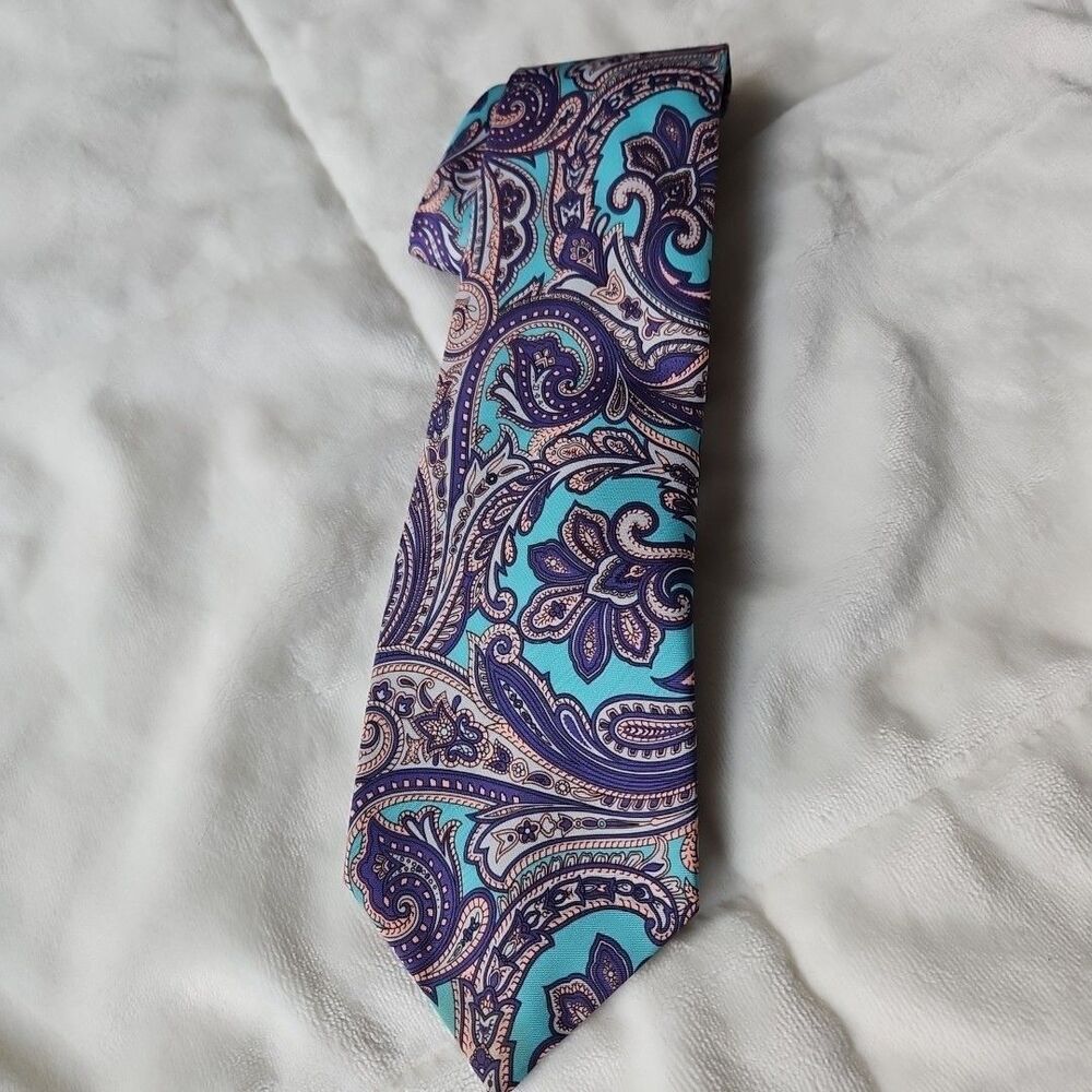 City of London 100%‎ Italian Silk handmade Modern Paisley Blue/Purple Necktie